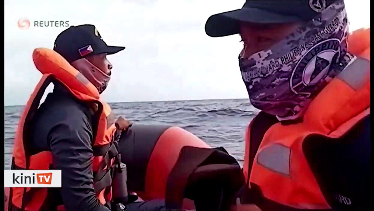 Philippines flags 'incursions' by nearly 300 Chinese militia boats