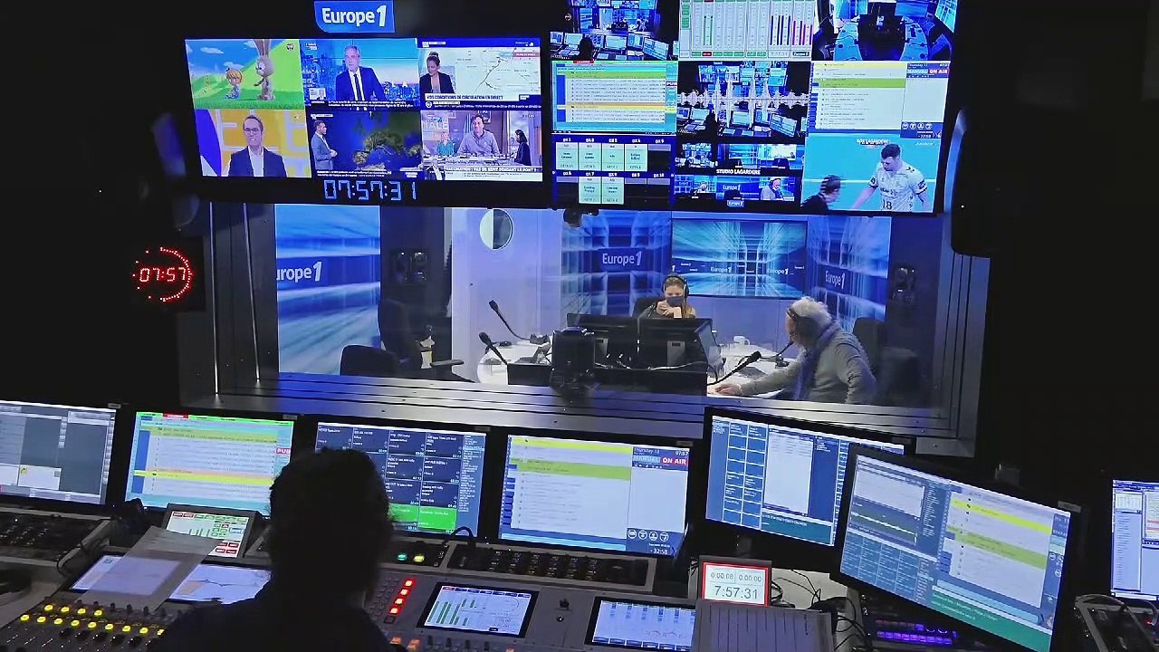 Julien Courbet sur la situation au Proche-Orient : "Pour mettre fin à l'escalade, il suffit d'appliquer les gestes barrières" (Canteloup)