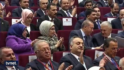 Başbakan Yıldırım gözyaşlarına hakim olamadı