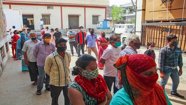 Jaipur: No vaccine day board installed outside the centers