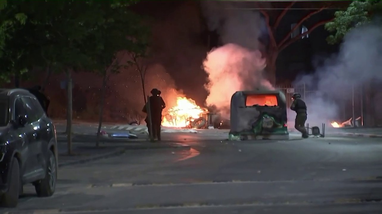 Clashes break out between Jewish and Arab Israelis in Lod