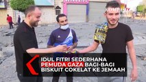Idul Fitri Sederhana Pemuda Gaza Bagi-bagi Biskuit Cokelat ke Jemaah