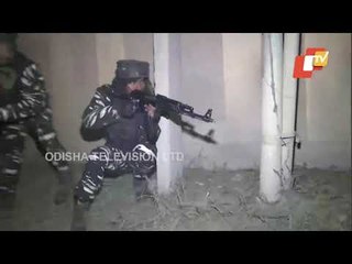 CRPF Jawans On Duty In Chilling Winter Night In Srinagar