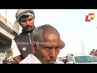 Barber Gives Free Service To Protesting Farmers At Delhi Border