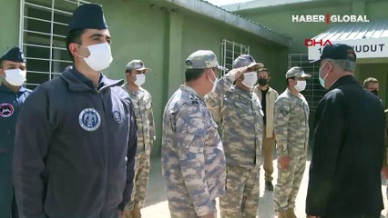 Bakan Akar ile astsubay arasında duygulandıran diyalog