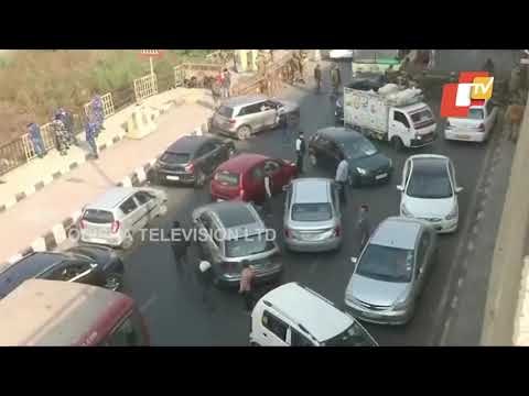 Protesting Farmers Block UP-Delhi Border
