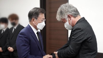 문 대통령, 故 이선호 씨 빈소 방문..."송구스럽다" / YTN