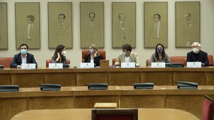 Yolanda Díaz 'cazada' por un micro abierto: "Me voy a quitar la mascarilla, es un coñazo"