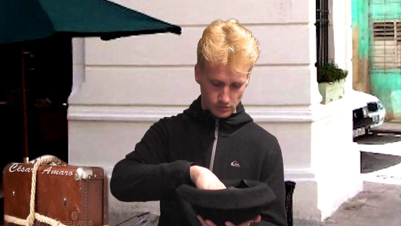 César Amaro - Dos céntimos - Monólogo Irónico