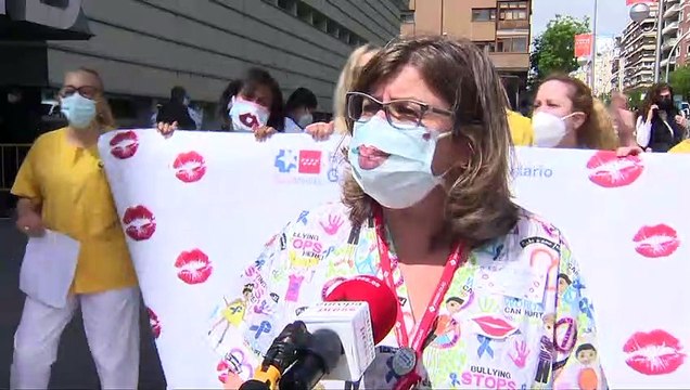 Sanitarios homenajean a los niños hospitalizados en su día