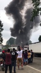 Bodega consumida por las llamas en el kilómetro 196.5 de la ruta a Las Verapaces