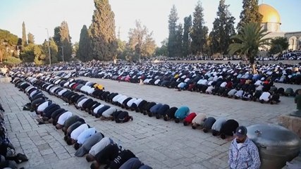 Potret Warga Palestina Salat Idulfitri di Masjid Al-Aqsa