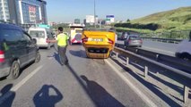 Küçükçekmece'de zincirleme trafik kazası