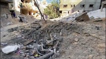 İsrail savaş uçakları, Gazze'nin orta ve güney kesimlerinde iki evi bombaladı