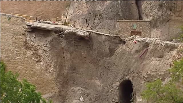 Se derrumba el principal acceso peatonal a las Casas Colgadas de Cuenca