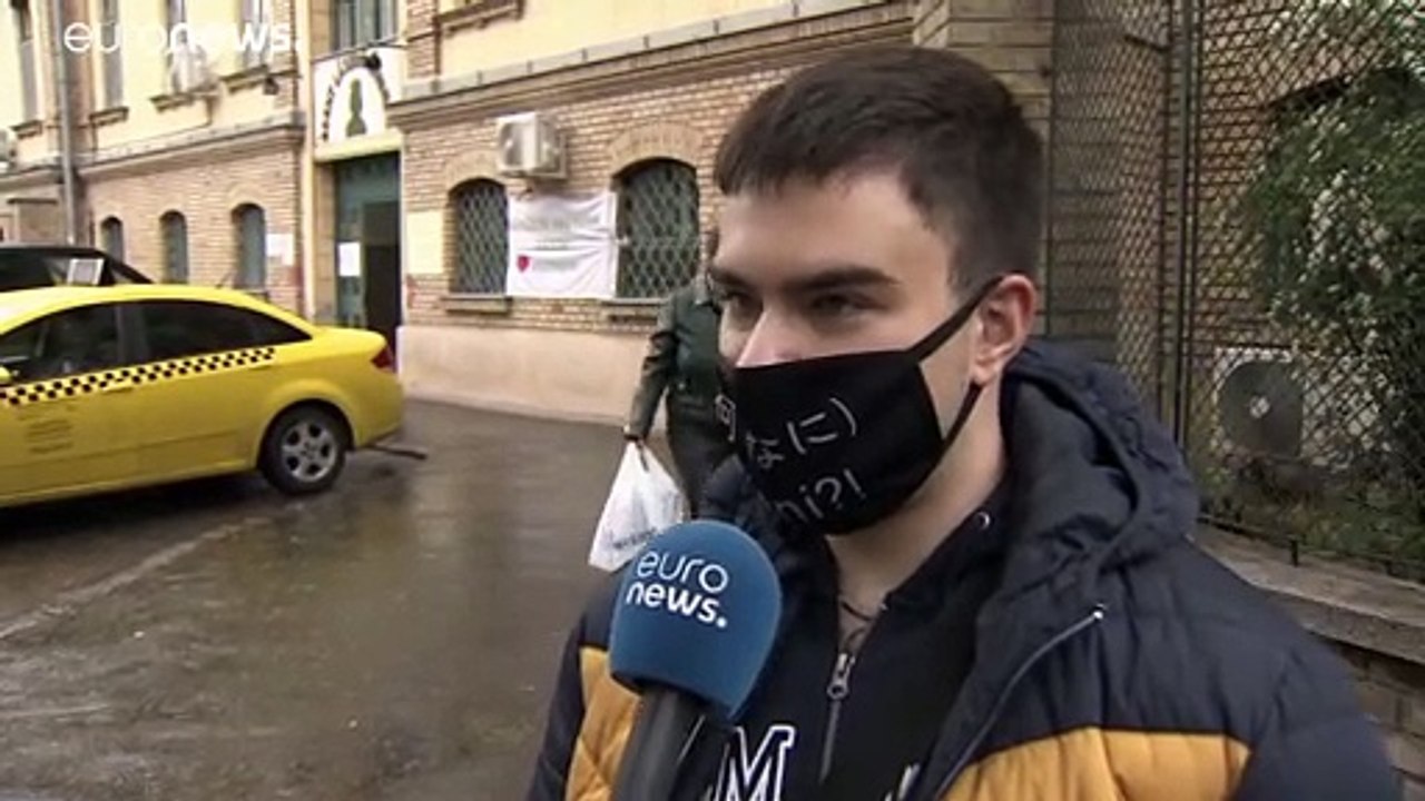 'Meiner Familie zuliebe': Ungarische Teenager bekommen BioNTech/Pfizer