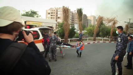 İsrail'in Gazze saldırısında AA kameramanı Muhammed el-Alul ile foto muhabiri Mustafa Hassuna yaralandı (2)