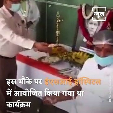 Coimbatore Hospital Dean Kneels Down Before Nurses To Thank Them For Their Selfless Work