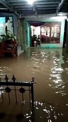 Ratusan Warga Satui Tanbu dan Haruyan HST Lebaran di Tengah Kepungan Banjir