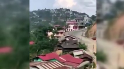 미얀마군, 민간마을 포격에 계엄령 선포...시민군 초기 진압 총력 / YTN