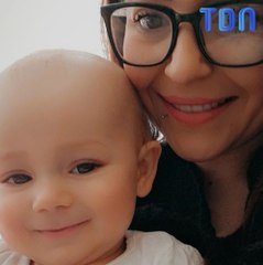 Elle voit un trou dans la bouche de son bébé, elle panique et se rend compte de son erreur