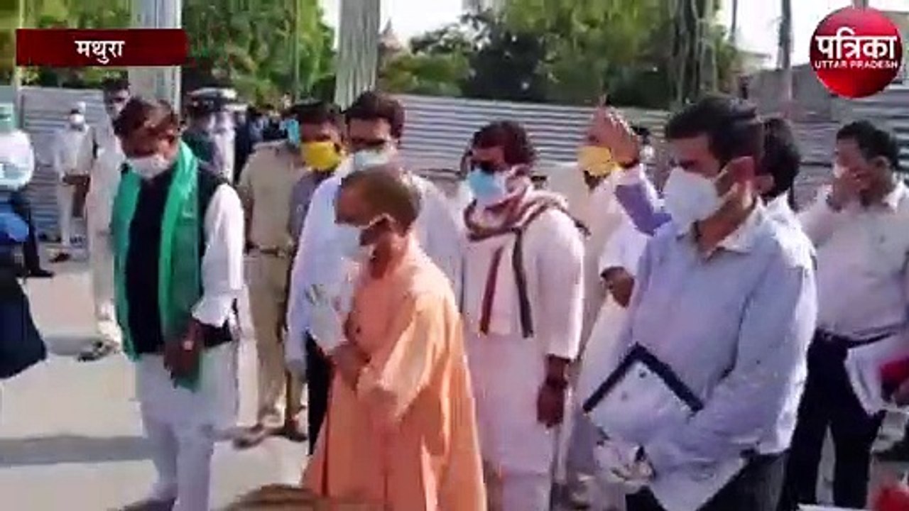 कोरोना पॉजिटिव परिवारों से मिले सीएम योगी, लिया...