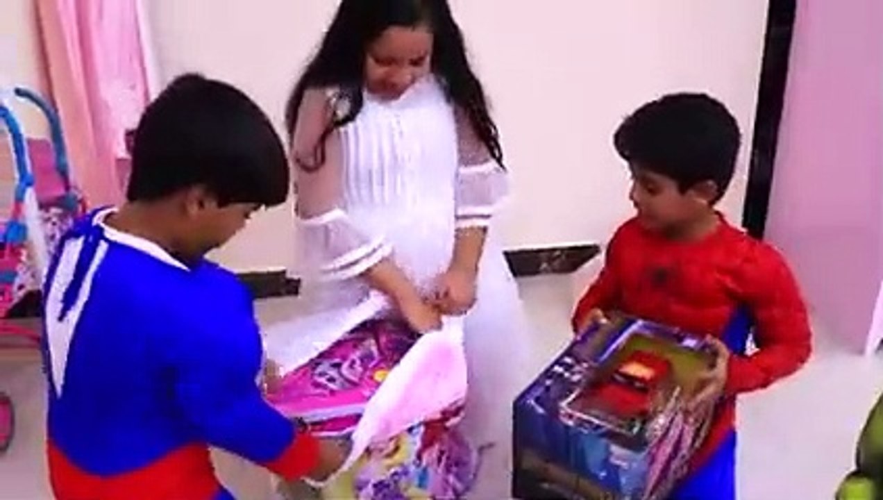 شفا لعبت مع أصدقائها وأزعجت بابا _ Shfa _ super...