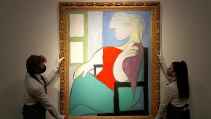Picasso'nun "Pencerenin yanında oturan kadın" tablosu 875 bin liraya satıldı