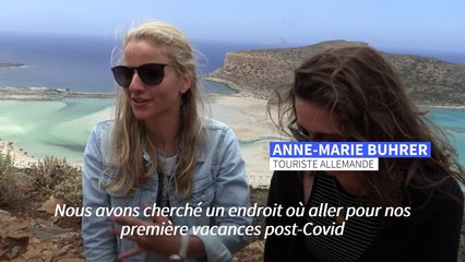 "Le retour à la vie normale": la joie des touristes sous le soleil grec