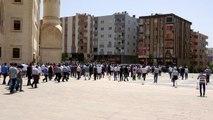 Son dakika gündem: - Mardin'de İsrail'in saldırıları sonucu hayatını kaybeden Filistinliler için giyabi cenaze namazı kılındı