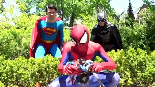 Spider-Man Vs Superman Batman Wonder Woman - Toy Battle! Real Life Superhero Movie - Theseanwardshow
