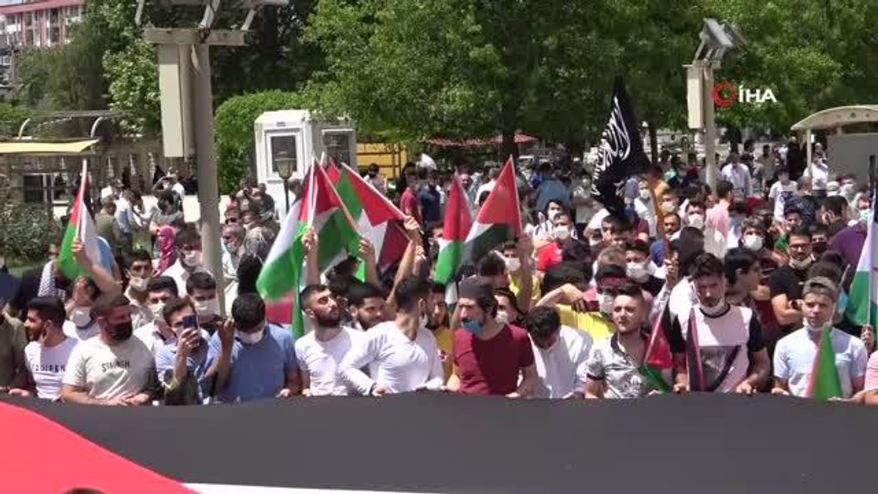 - Adana'da Cuma namazı sonrası Filistinliler iç...