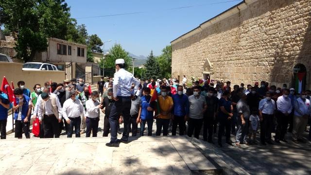 Son dakika haber | Tarihi camide Kudüs şehitleri için gıyabi cenaze namazı kılındı