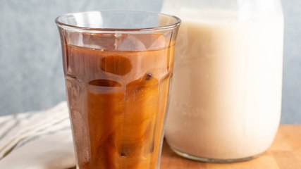 Making Your Own Oat Milk at Home Is Easy and Cheap—Here's How!