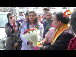 One-Day CM, Srishti Goswami Recieves Rousing Welcome At Office
