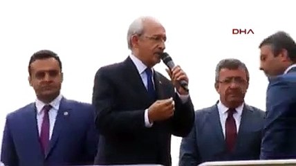 Küçük kızdan Kılıçdaroğlu'na şok hareket!