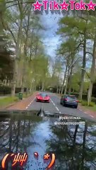 [Video] Ferrari 488 Pista suddenly shakes his ass in a straight line and gets into an accident.