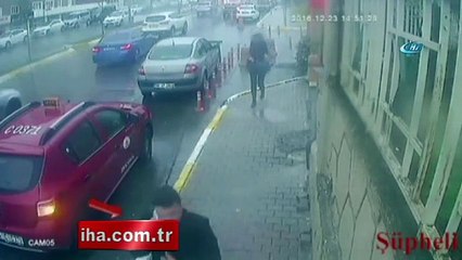 Tapu dairelerinin önündeki kapkaççılar yakayı ele verdi