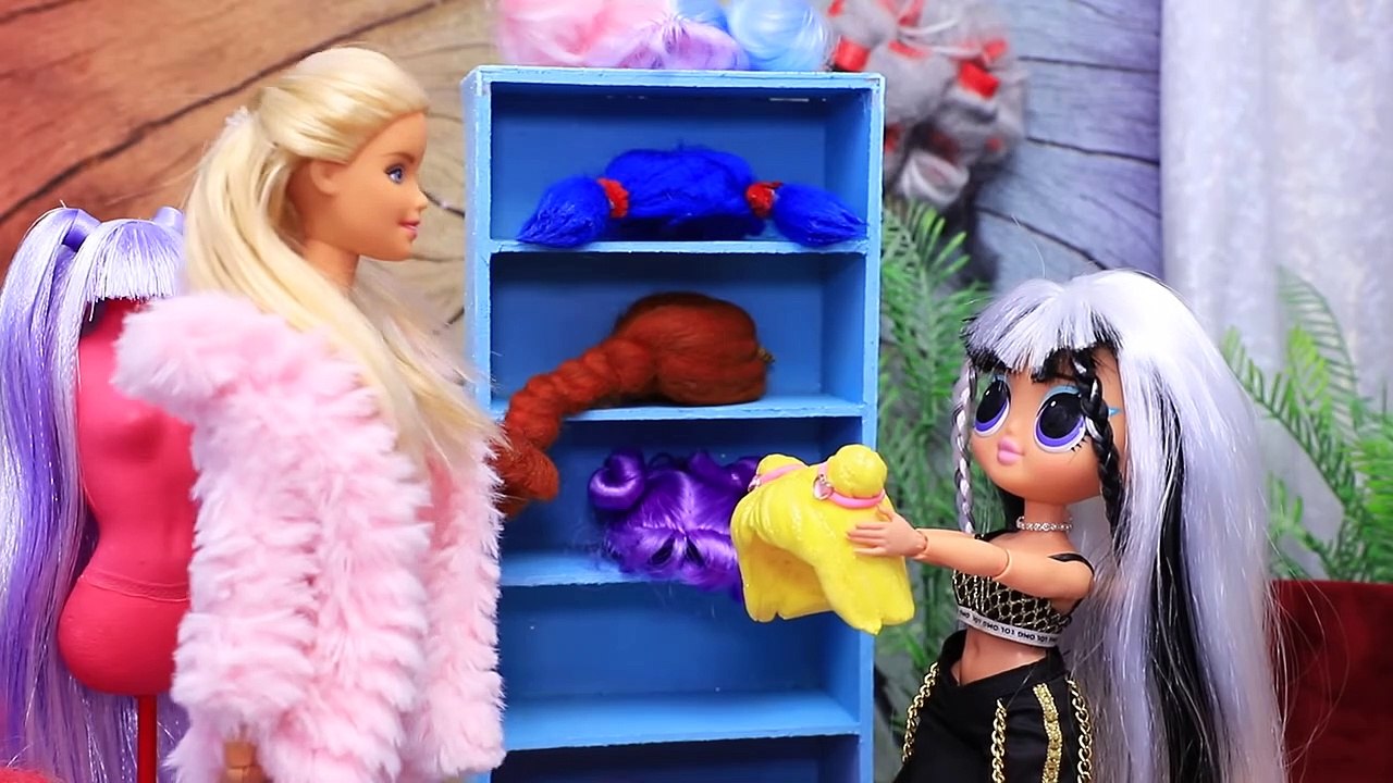 Barbie Doll Vs Lol Surprise Doll