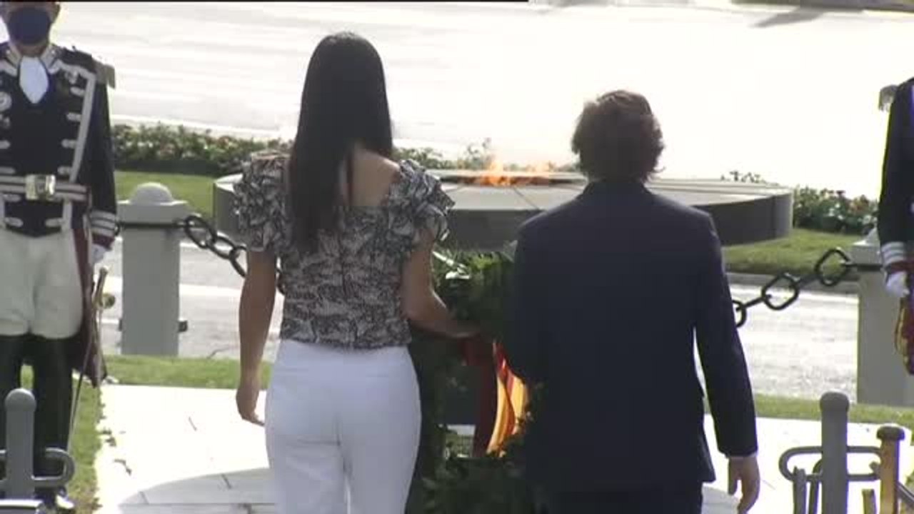 Almeida y Villacís participan en el acto en memoria de los fallecidos por la COVID-19