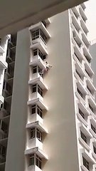 Un ado tombe d'un immeuble en voulant prendre un selfie