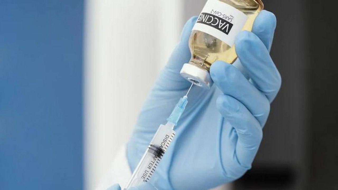 COVID vaccine affects fertility rate? Doctor explains