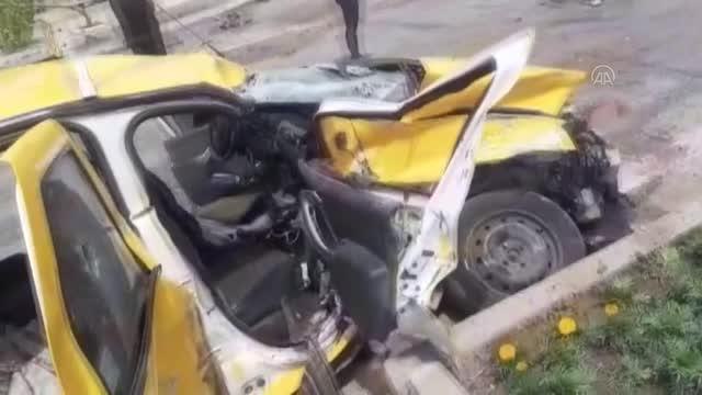 Kaldırımda yürürken, otomobille çarpıştıktan sonra devrilen tırın altında kalan 2 kişi öldü