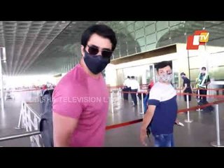 Sonu Sood Poses For Pictures With Fans At Mumbai Airport