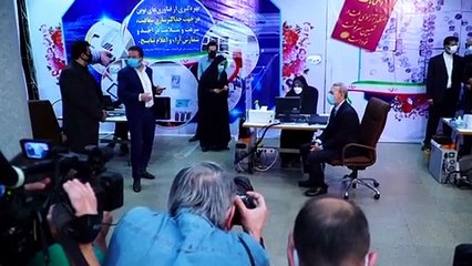 علي لاريجاني يتقدم بترشيحه الى الانتخابات الرئاسية في إيران