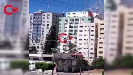 İsrail, uluslararası televizyonların bulunduğu binayı bombaladı