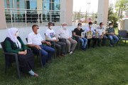 EVLAT NÖBETİNDEKİ BABA: SİZLER GELENE KADAR BİZ BURADAYIZ