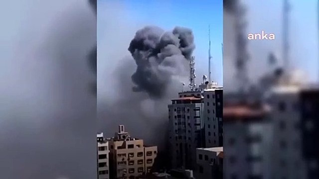 İsrail, Gazze’de gazetecilerin bulunduğu binayı vurdu…