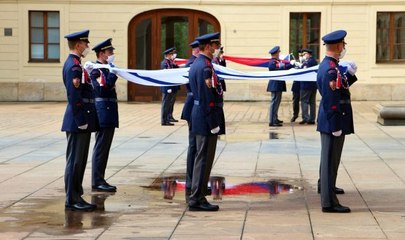- Çekya, Prag Kalesi'ne İsrail bayrağı astı