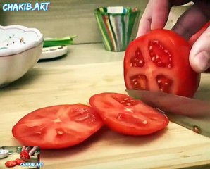 Il suffit de mettre un œuf dans une tomate et vous serez étonné! Recette du petit déjeuner